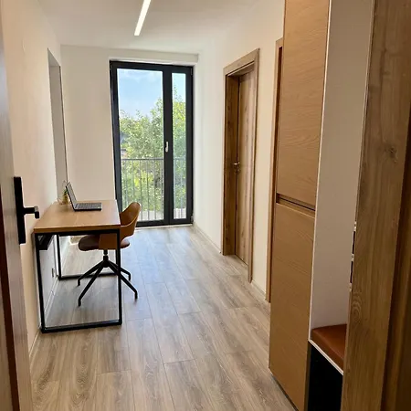 4 Modern Residence,spacious 2br Lejlighed *