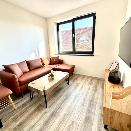 4 Modern Residence,spacious 2br * Prag